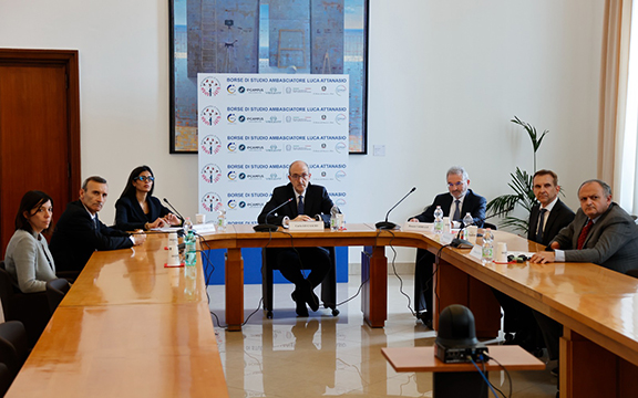 Consegnate le prime borse di studio promosse dalla Fondazione Mama
            Sofia e donate dall’Università online eCampus in onore dell’Ambasciatore Luca Attanasio